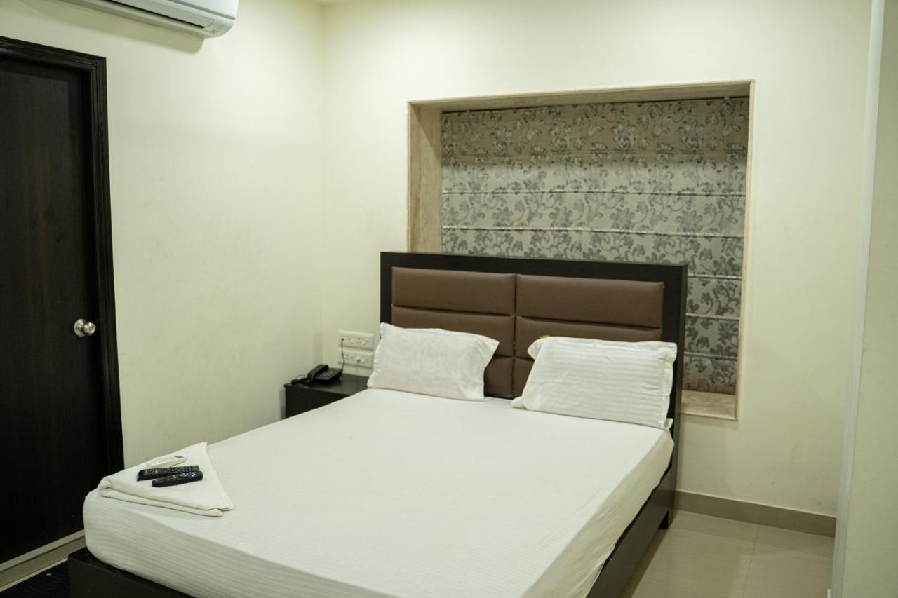 Nk7 Guest House Kolkata Exterior photo