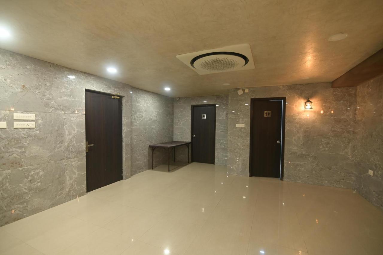 Nk7 Guest House Kolkata Exterior photo