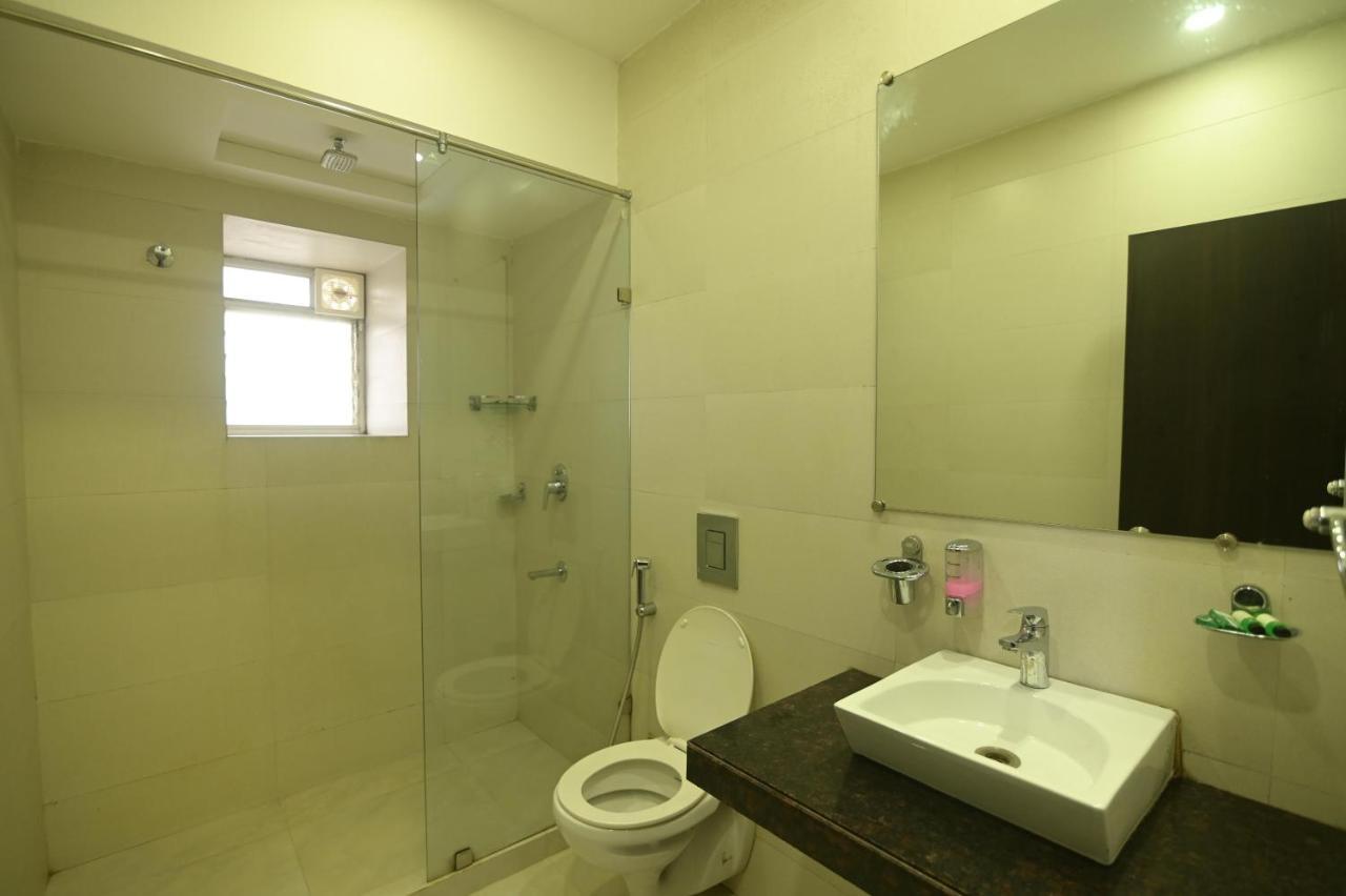 Nk7 Guest House Kolkata Exterior photo